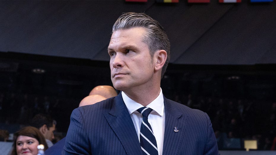 GOP Divides Over Hegseth’s ‘Double-Tap’ Caribbean Strike amid Deepening Legal Probes