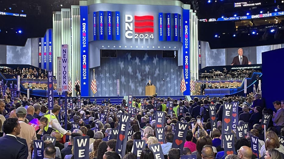 Democrats' Favorability Hits Rock Bottom in New National Polls