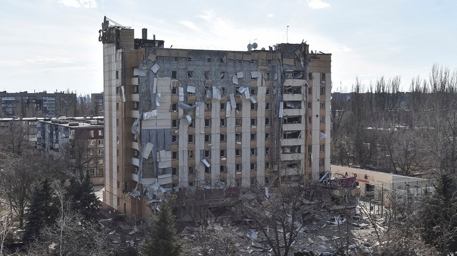 Russia Hits Zelenskyy's Hometown as Ukraine Signals It's Ready for Peace