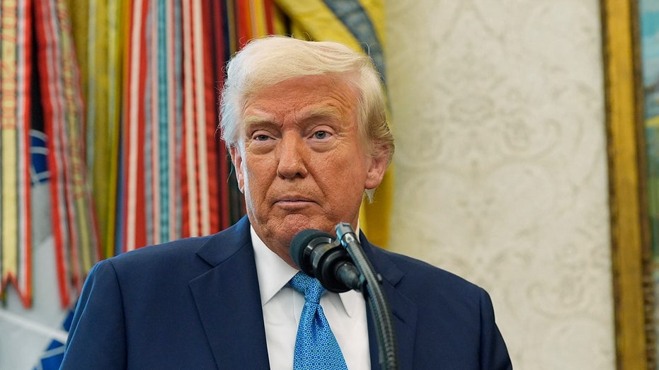 Trump’s 'STOP!' Shot at Putin Mirrors Biden’s 'Don’t' Warning from 2022