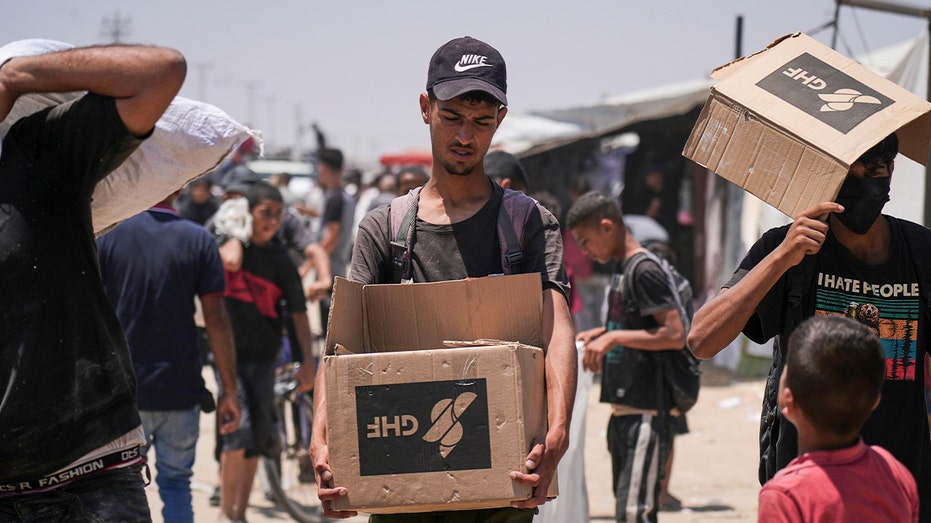 Israel-Hamas Ceasefire Talks Stall Over Gaza Aid Crisis and U.N. Controversy