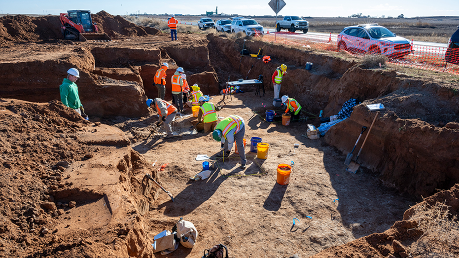 Texas Roadwork Uncovers Colossal Prehistoric Megafauna Bones in Lubbock