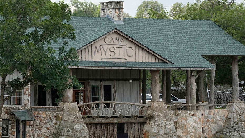 Kerrville Flood: Locals Reject Blame, Embrace Faith and Recovery