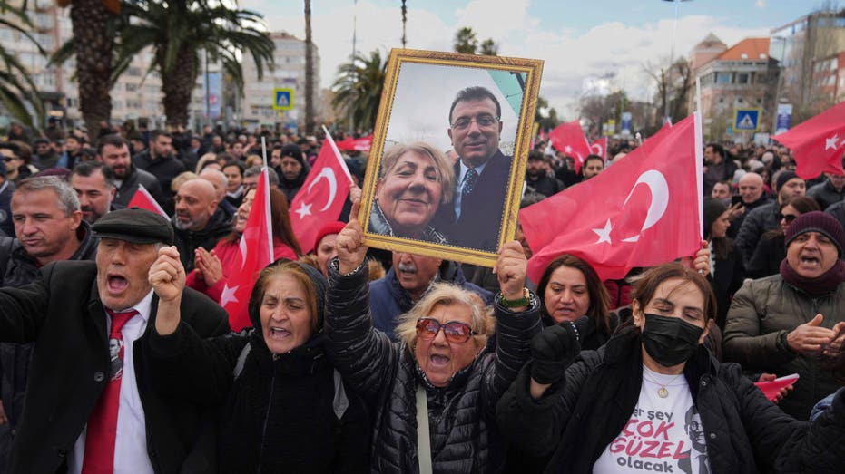Turkish Authorities Arrest Key Rival of Erdogan; Critics Call It 'No Coincidence'