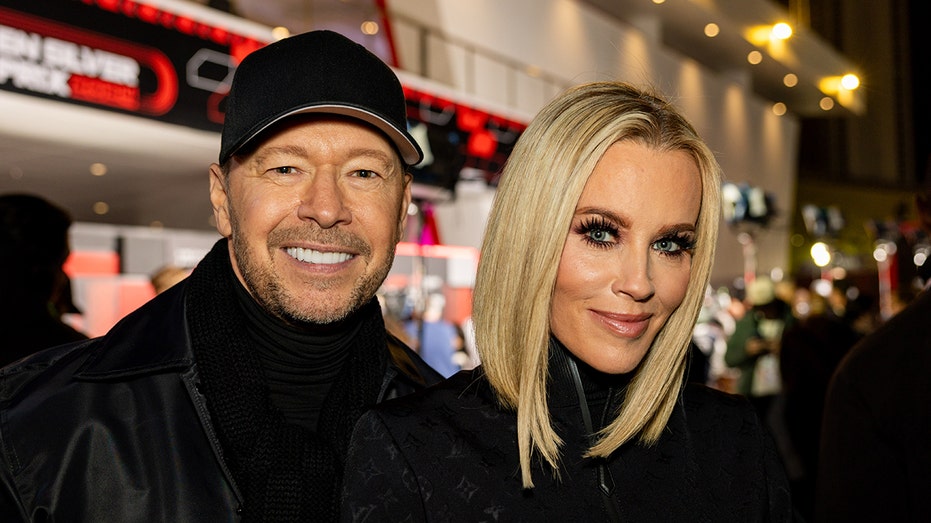 Donnie Wahlberg Knew Jenny McCarthy Was 'The One' When She Cheered On His Fan Kisses