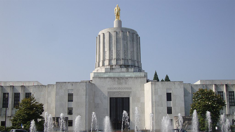 Oregon Legislature Considers Bills That May Loosen Oversight on Sex Offenders