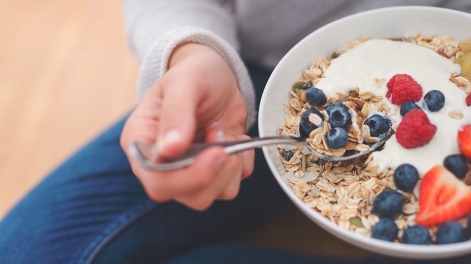 Fiber and Quality Carbs Linked to Healthier Aging in Women, Study Reveals