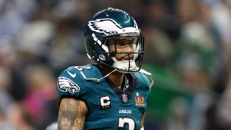 Eagles Releasing 6-Time Pro Bowl Corner Darius Slay to Create Cap Space: Report
