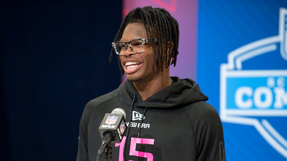 NFL Star Travis Hunter Sparks Debate on Two-Way Sports Challenges