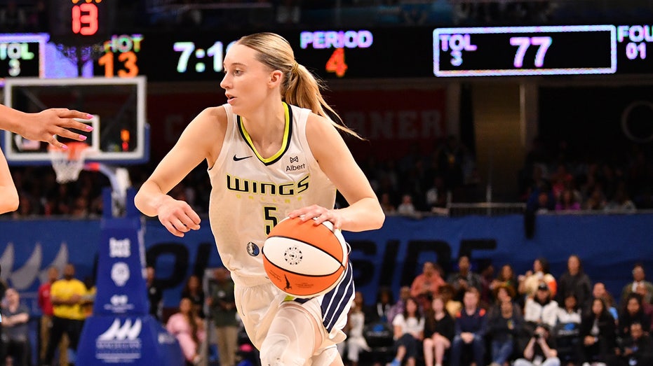 Paige Bueckers Sidelined in Concussion Protocol After Wings’ Loss to Sky