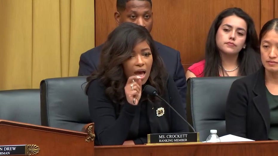 Jasmine Crockett Eyes Top Democratic Role on House Oversight Committee Amid Stirring Headlines