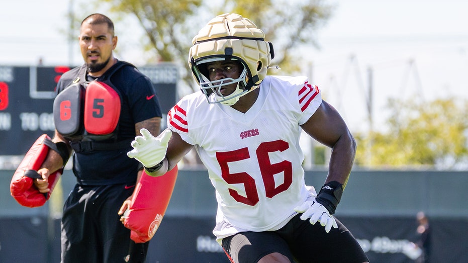 49ers' Tarron Jackson Hospitalized After Scary Training Camp Collision