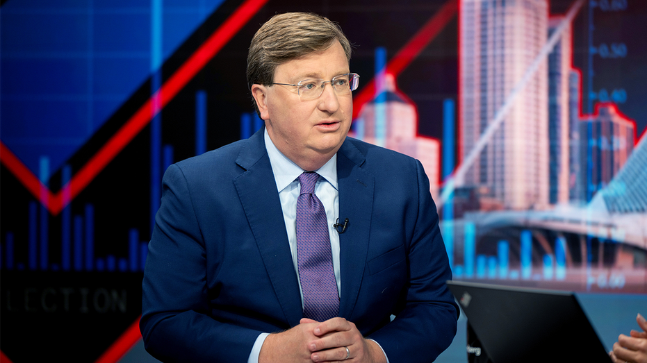Mississippi Eliminates Income Tax: Gov. Tate Reeves Predicts Economic Boom and Efficiency Gains