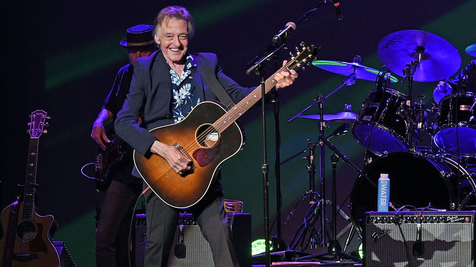 Joey Molland, Badfinger Guitarist, Dead at 77
