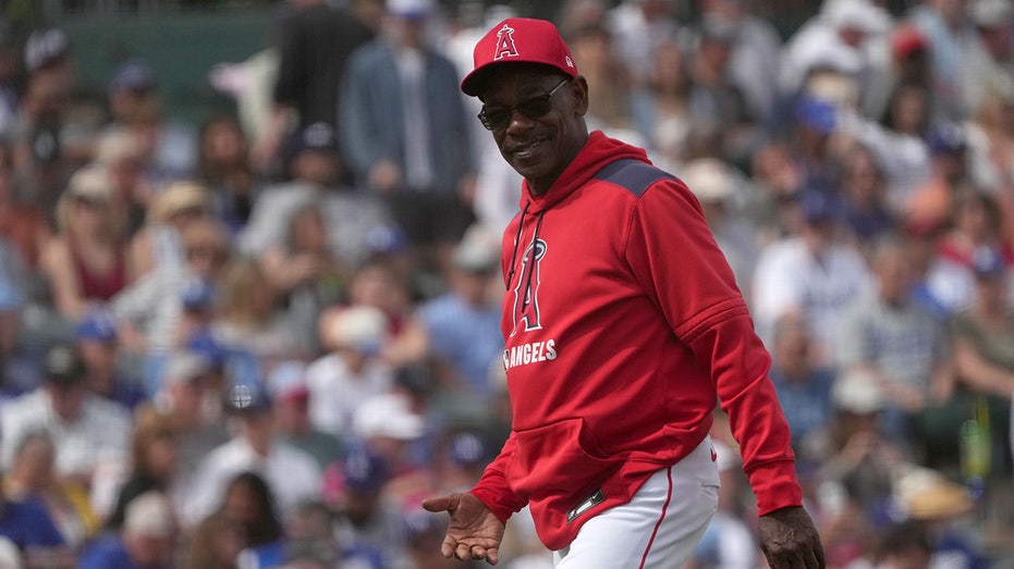 Angels Manager Ron Washington Implements Cell Phone Ban in Clubhouse