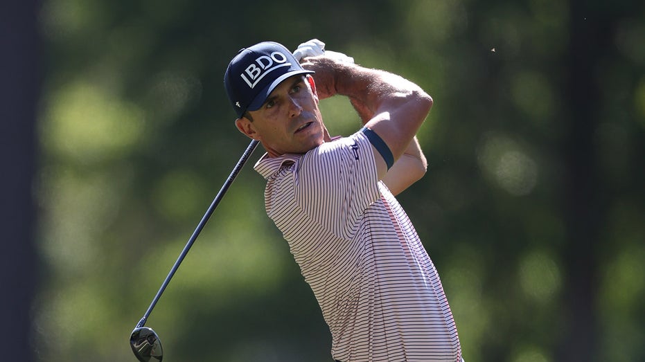 PGA Golfer Billy Horschel Signs Fan’s Leg After Wayward Shot at RBC Heritage