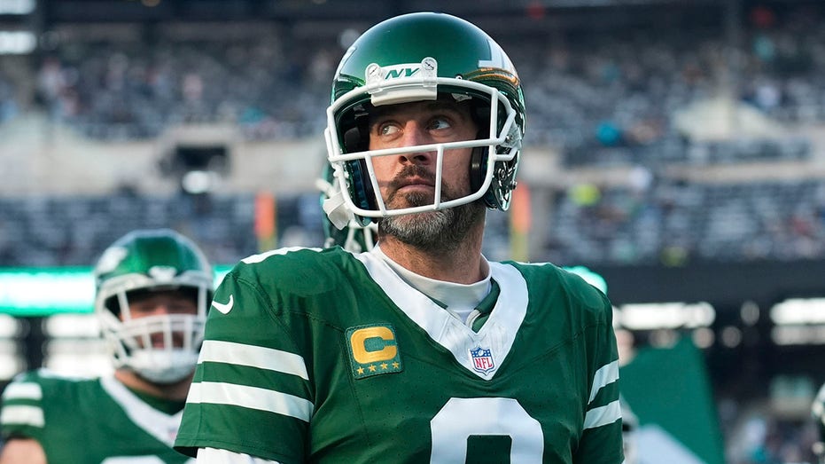 NFL Free Agency Primer: Key Quarterbacks and Teams Prepare for Big Decisions