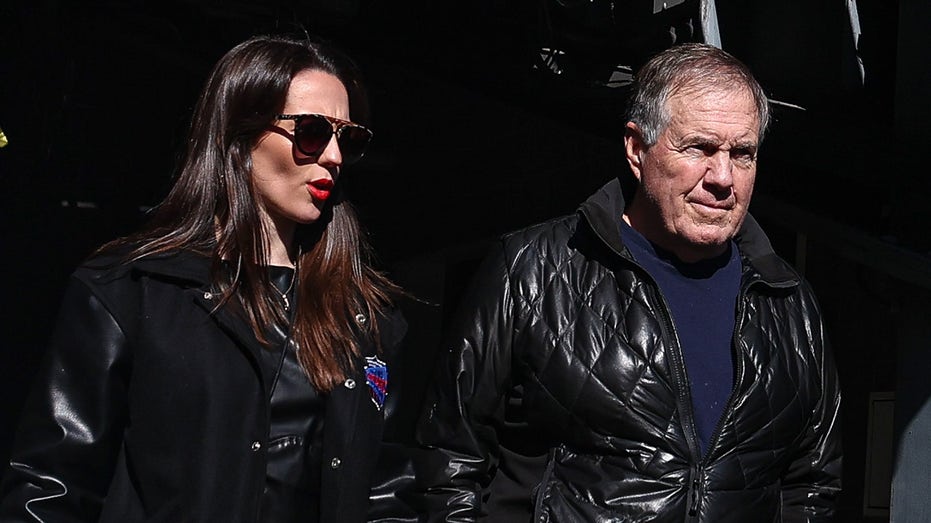 Falcons’ Mario Kart Schedule Video Mocks Belichick, Hudson, and DeflateGate