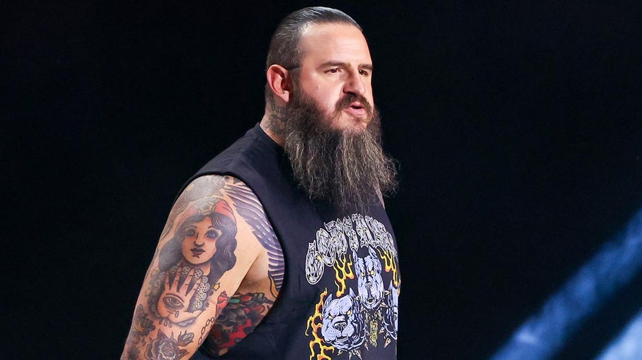 AEW Star Brody King’s ‘Abolish ICE’ Shirt Sparks Debate at Grand Slam Mexico