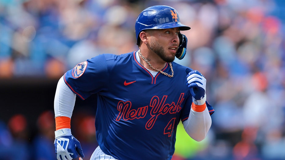 Mets Catcher Francisco Alvarez Sidelined 6-8 Weeks with Broken Hand
