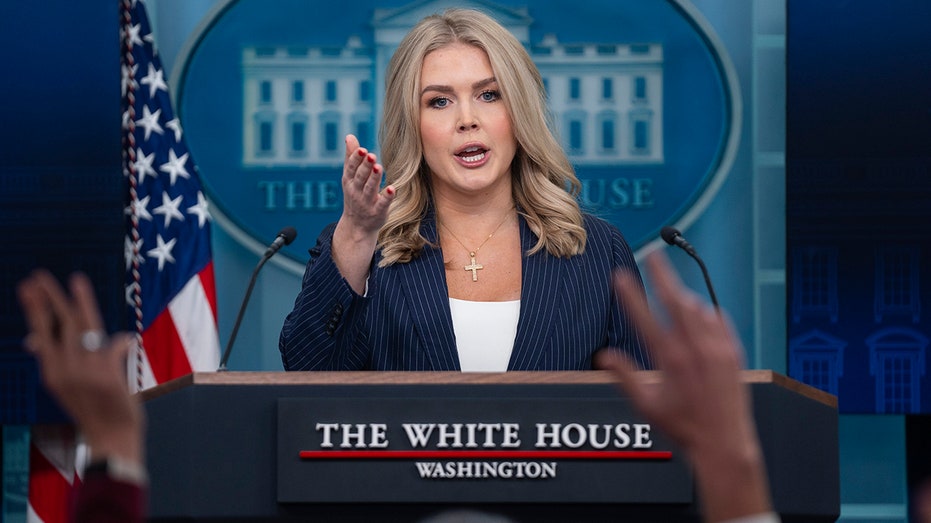 White House Press Pool Tug-of-War: Who Gets to Play?