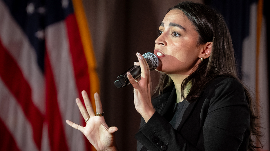 AOC Endorses Mamdani in NYC Mayoral Primary to Challenge Cuomo