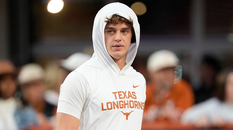 Arch Manning’s 2026 Return to Texas: How One Decision Could Reshape the Quarterback Playbook