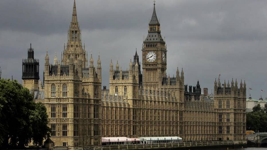 British PM Faces Backlash Over Blocking Bill to Ban First-Cousin Marriages