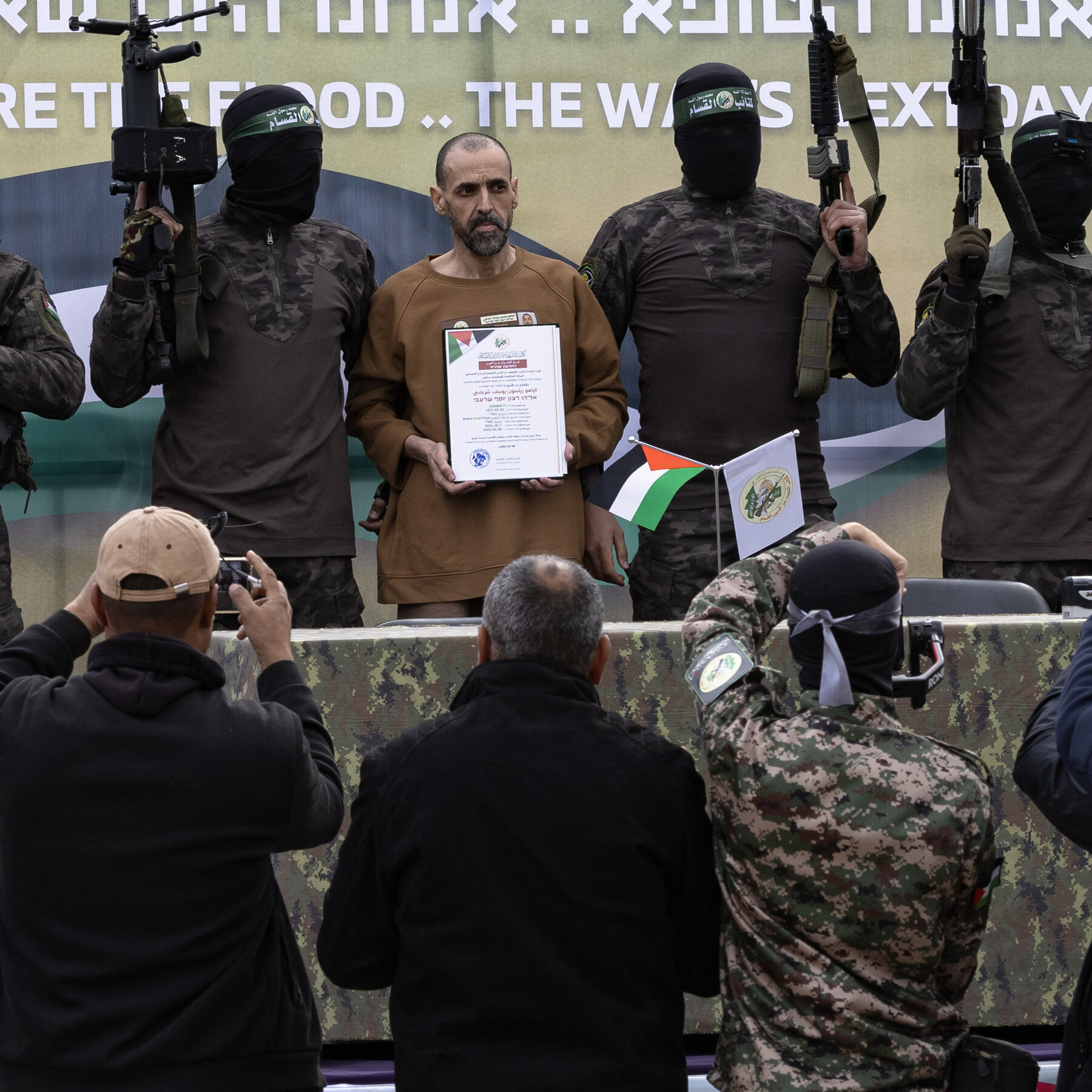 Released From Hamas Captivity, a Hostage Finds His Family Gone