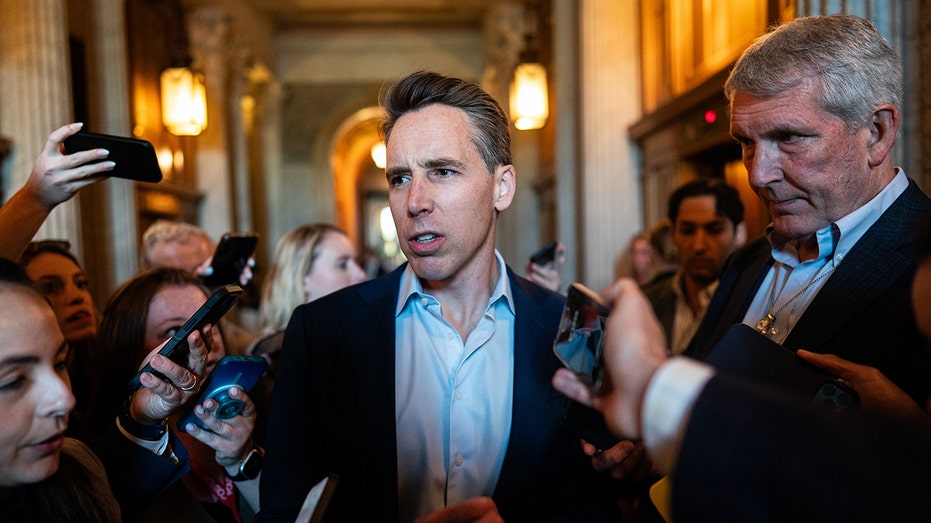 Hawley Slams Judicial Bias in Nationwide Injunctions Against Trump