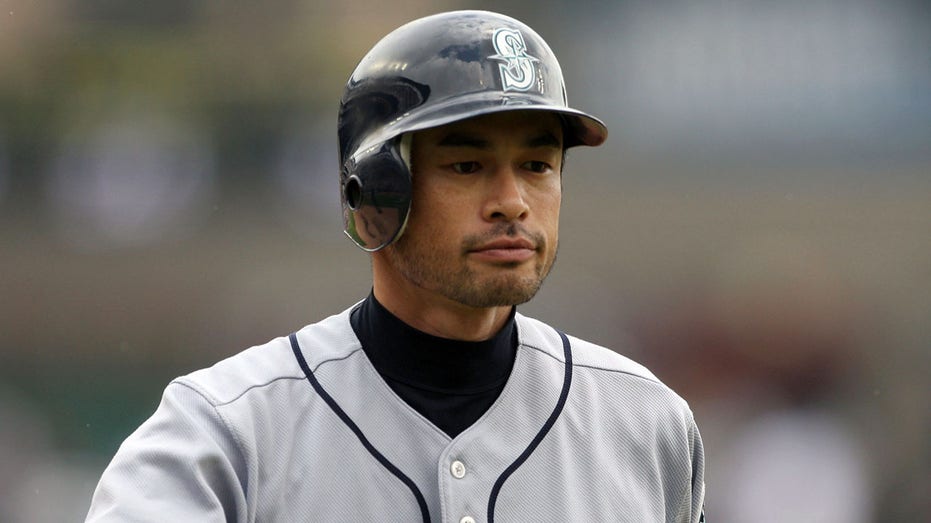 Ichiro Suzuki Enters Hall of Fame, Takes Witty Swipe at Lone Voter Snub