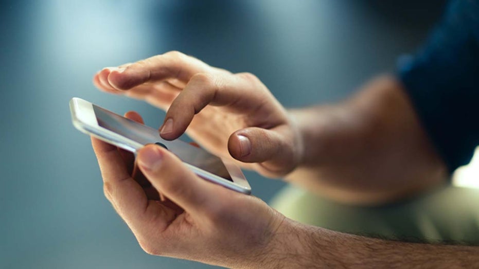 Excessive Screen Time Linked to Manic Symptoms in Pre-Teens, Study Warns