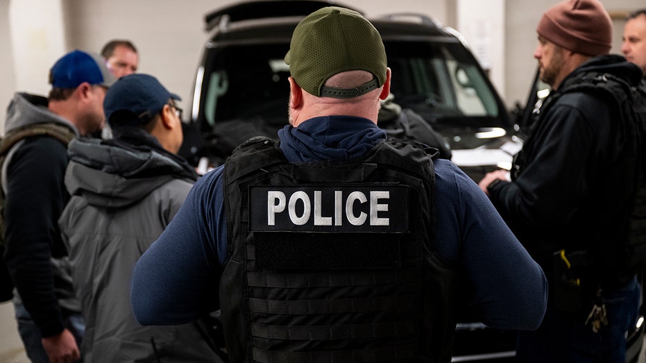 ICE Document Reveals Migrants May Get Just 12 Hours to Challenge Deportation