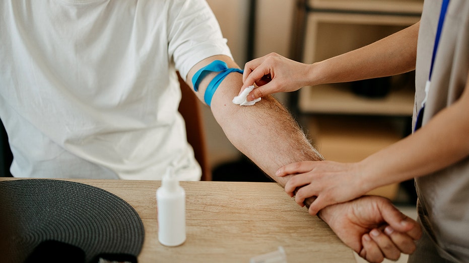 FDA Clears First Alzheimer’s Blood Test: A Leap for Early Diagnosis