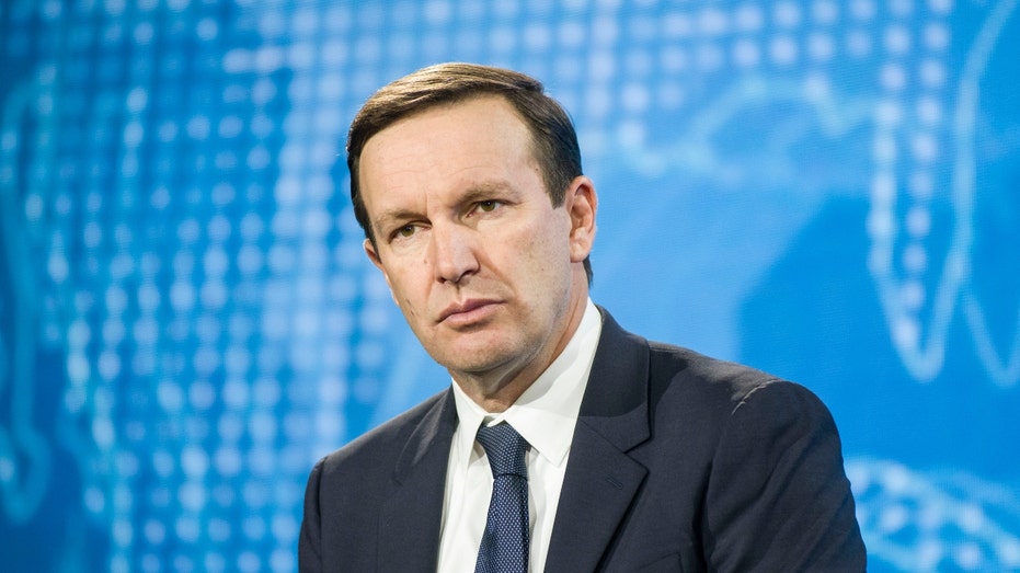 Sen. Murphy Sounds Alarm: Democrats’ Approval Tanks as Trump Threatens Democracy
