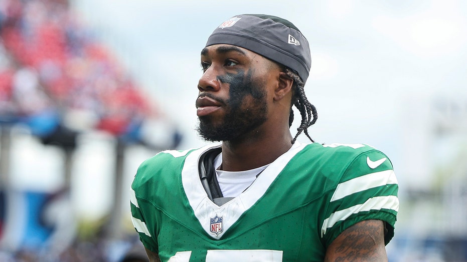 Jets' Malachi Corley Sparks UFO Debate: 'Say Whatever You Want'