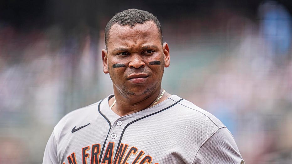 Giants’ Rafael Devers Shocks Fans with Defense Preference in First Base Debut