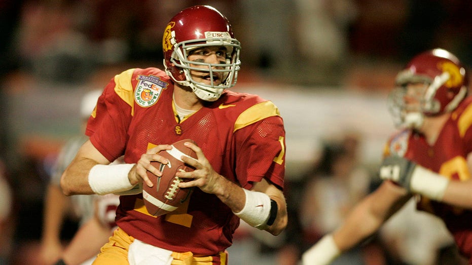 Matt Leinart Champions Blood Donation with Abbott’s We Give Blood Drive