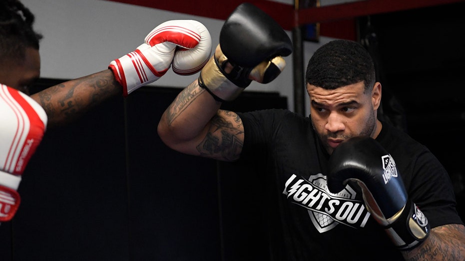 Shawne Merriman's MMA Media Deal Signals New Paradigm in Latin American Fight Market