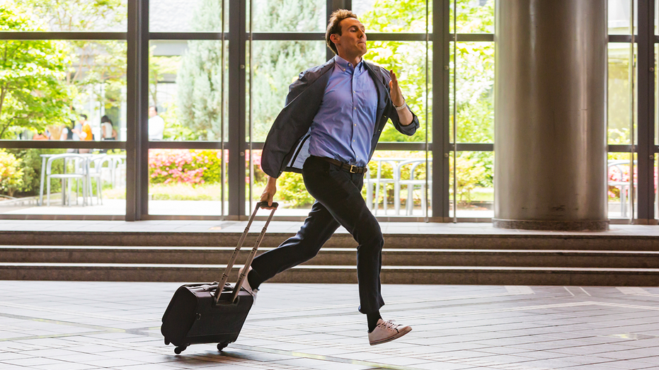 Daring Airport Trend Has Travelers Arriving at Gate 15 Minutes Before Takeoff