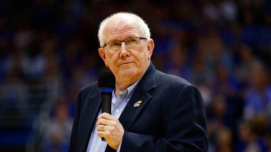 Legendary Kansas Broadcaster Bob Davis Dies Days After His Wife