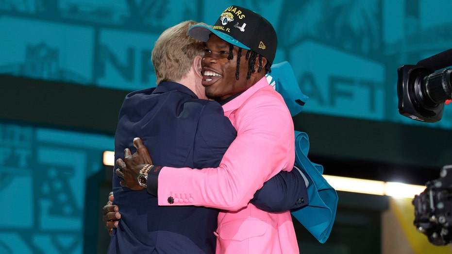 NFL Draft Goes Off the Rails: Jaguars Shock, Giants Gamble, and a Star-Studded Scramble