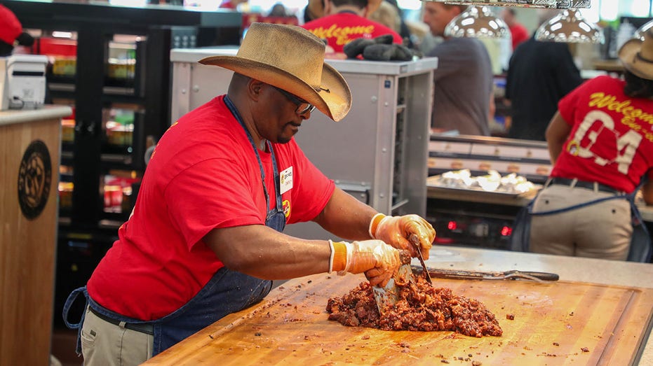 America’s Top 15 Gas Stations for Surprisingly Great Food