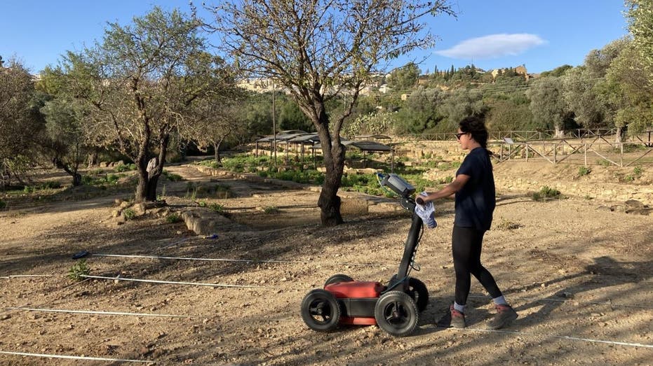 Archaeologists Unearth Ancient Greek 'High School' Lecture Hall in Sicily