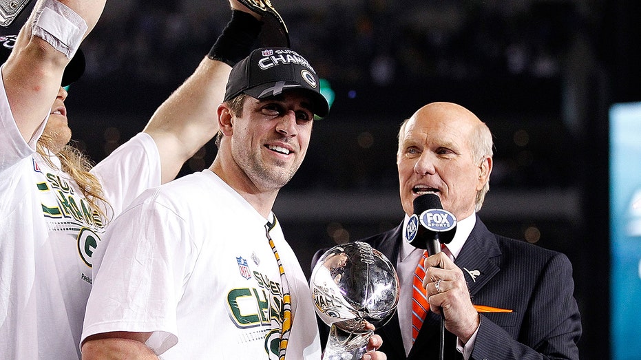 Aaron Rodgers Extends Olive Branch to Terry Bradshaw Amid Steelers Move