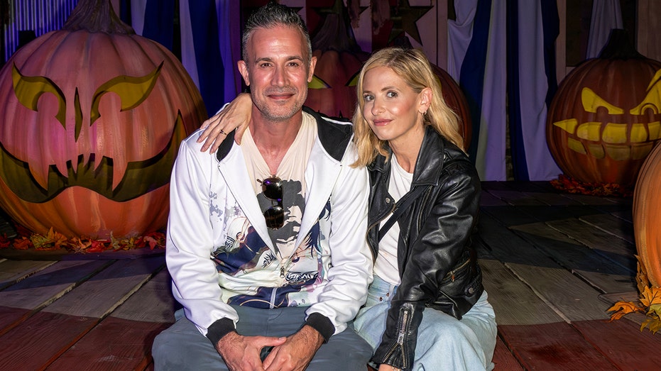 Sarah Michelle Gellar Reveals the Unlikely Secret to 22 Years of Wedded Bliss with Freddie Prinze Jr.