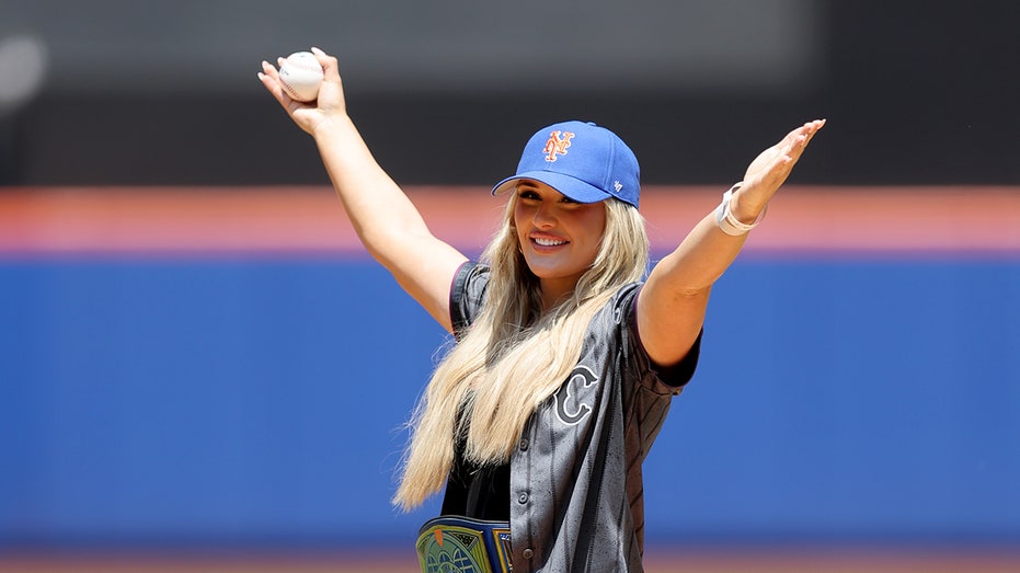 WWE Star Tiffany Stratton’s Viral First Pitch Disaster at Mets Game