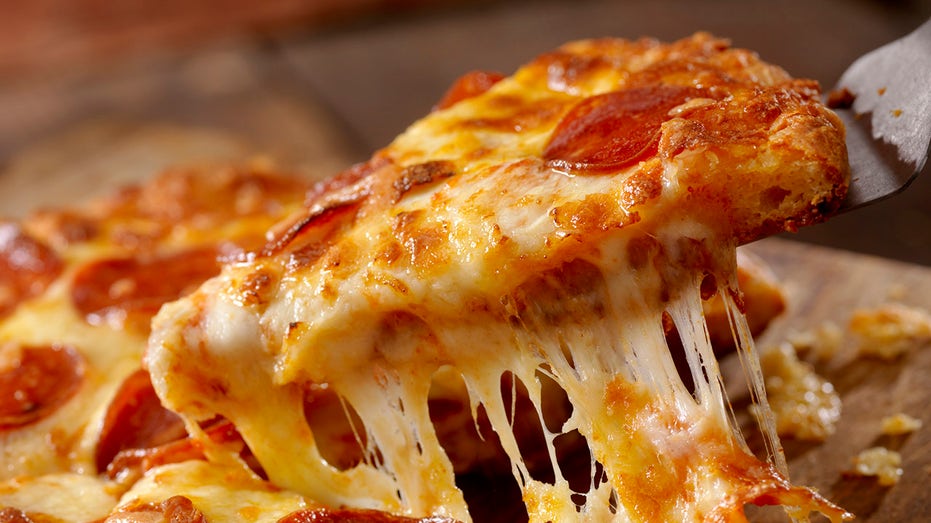TSA Greenlights Pizza, Donuts, and Even Lobsters for Your Next Flight