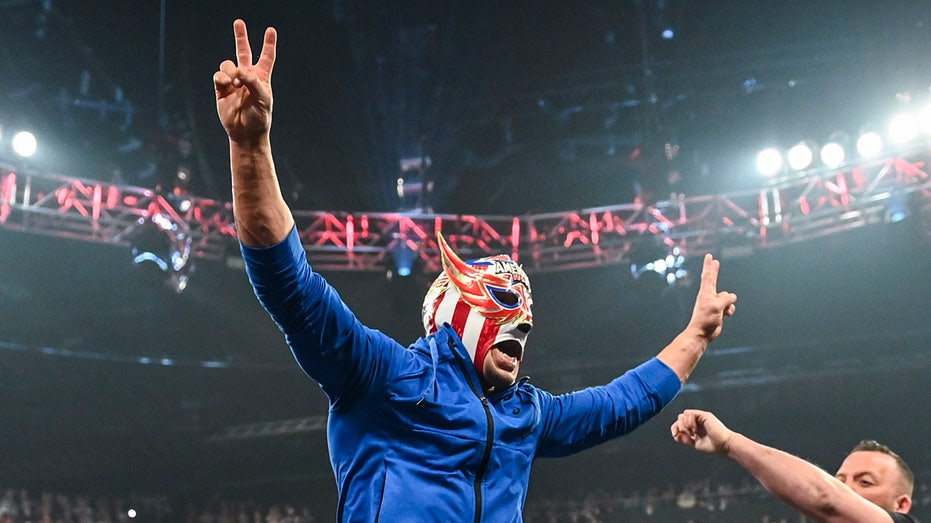 Rey Mysterio Promises to Unmask El Grande Americano at WrestleMania 41 – Lucha Libre Drama Reaches Fever Pitch