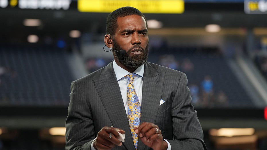 Randy Moss Triumphs Over Cancer, Returns to ESPN's Sunday NFL Countdown in 2025